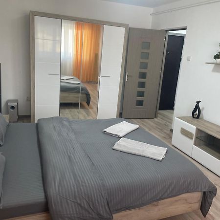 Maria Central Studio Râmnicu Vâlcea Kültér fotó