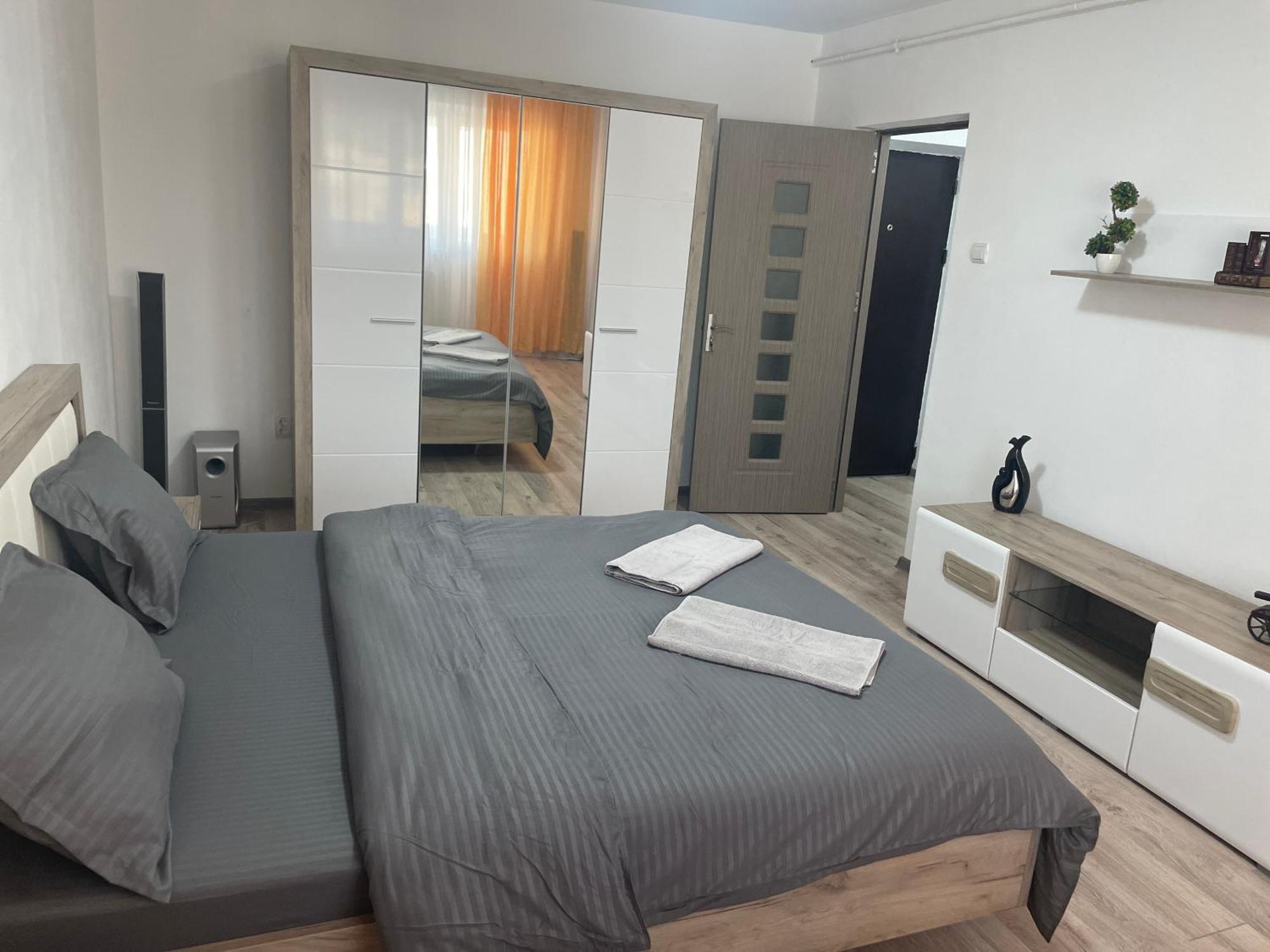 Maria Central Studio Râmnicu Vâlcea Kültér fotó
